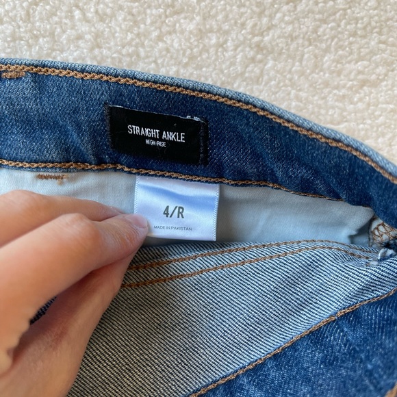 Express Straight Ankle Jeans - Picture 2 of 4